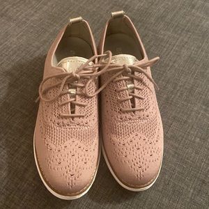 Cole Haan Original Grand women’s wing tip shoes size 6.5